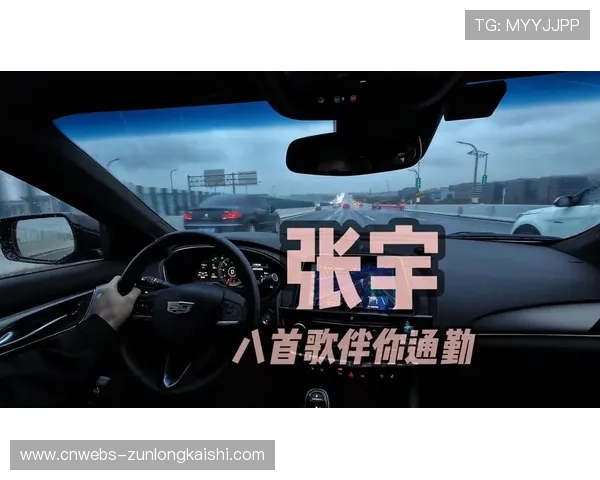 雨一直下,训练气氛还很融洽:巴黎圣日耳曼训练日常